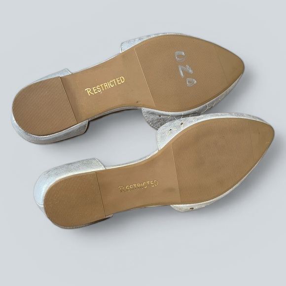 Restricted Metallic Silver Scalloped D’Orsay Flats - Picture 5 of 6